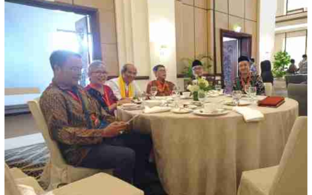 Bersama Ulil Abshar dan intelektual antar agama dalam G20 Religion Forum (R20) di Bali 2022